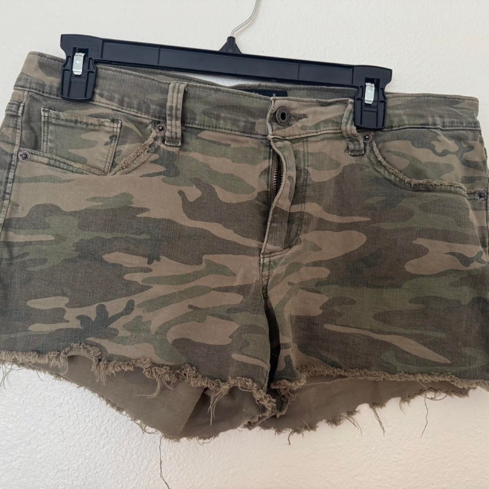 Lucky Brand Womens Camo Print Raw Hem Denim Jean Shorts Green Size Medium